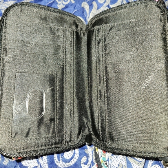 Vera Bradley crossbody - Picture 4 of 4